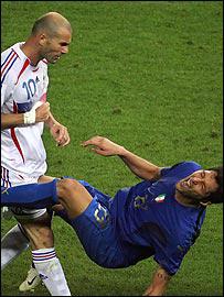 la tete de zizou sur materrazi